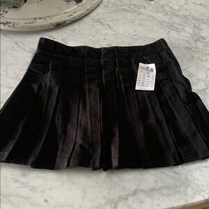 J. Galt brandy Melville medium high waisted rise Black Pleated denim jean Skirt